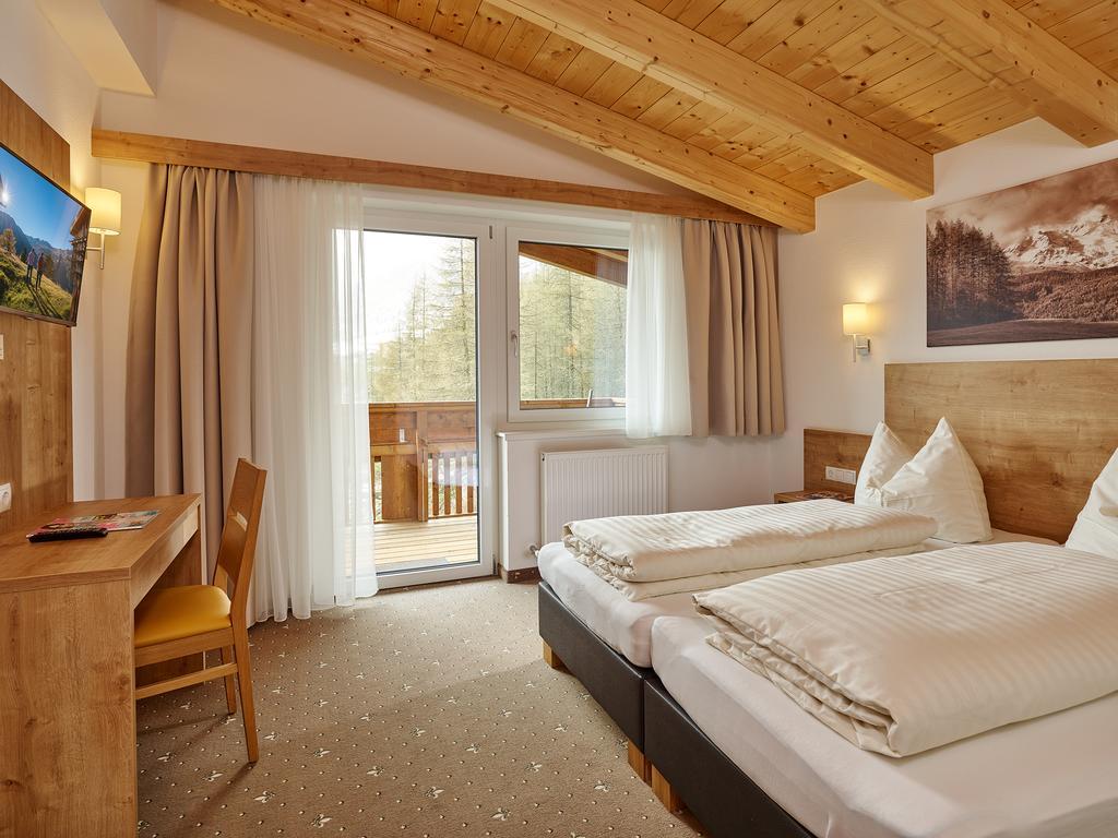 Appartement Gaestehaus Bergkristall Solden Bagian luar foto
