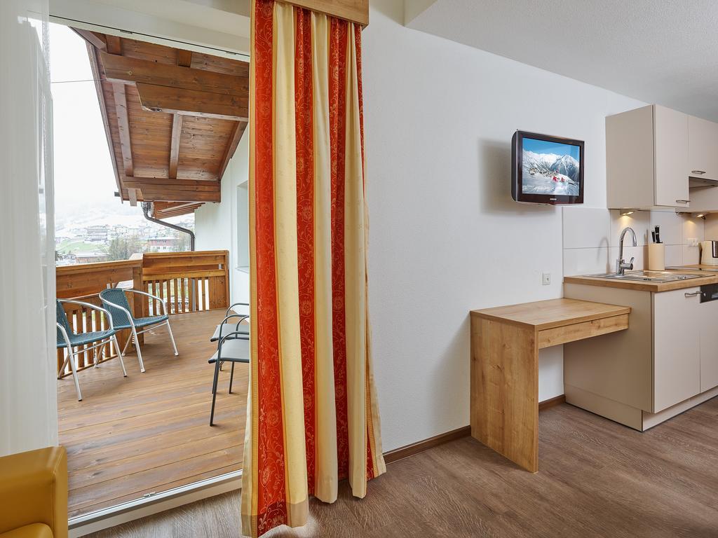 Appartement Gaestehaus Bergkristall Solden Bagian luar foto